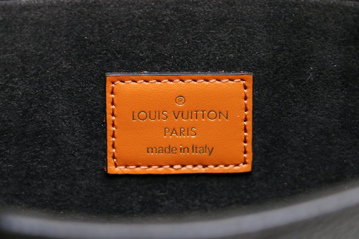 Louis Vuitton ルイヴィトン ポシェットフェリシー ワイルドアットハート 2WAYバッグ クラッチ チェーンショルダー モノグラム アンプラント ブラック M80679 2400639