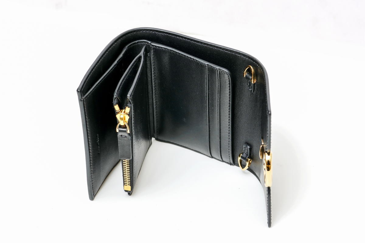 VALENTINO ヴァレンティノ チェーンウォレット 三つ折り 財布 5W2P0AD8MIM カーフ　ブラック 2400486