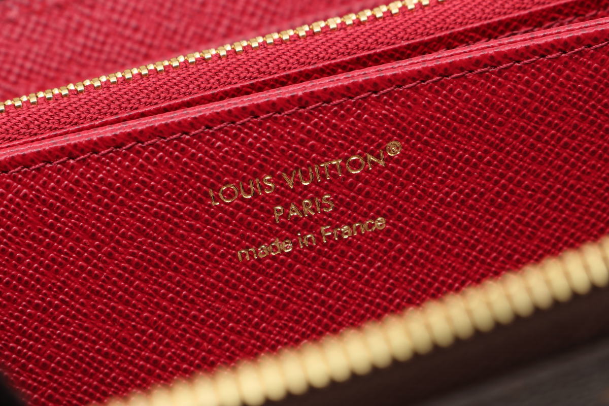 Louis Vuitton ルイヴィトン ジッピー･ウォレット ラウンドファスナー長財布 M41895 モノグラム　フューシャ 2500273