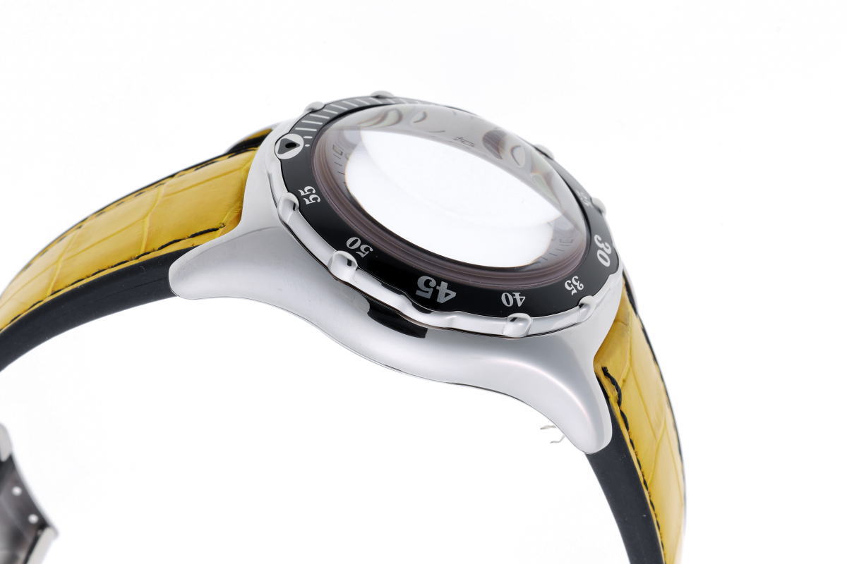 CORUM コルム バブル ダイブ ボンバー シャーク クロノグラフ オートマチック 285.180.20 SS メンズ 時計 2510299