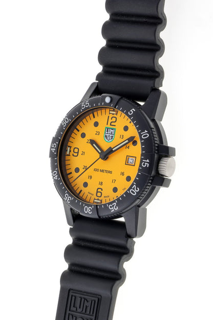LUMINOX ルミノックス Gシーバス クォーツ X2.2005 カーボン メンズ 時計 2600184