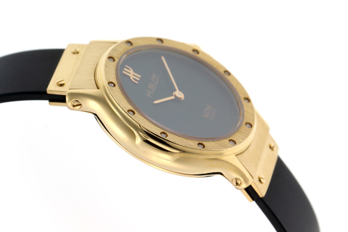 HUBLOT ウブロ MDM クラシック ダイヤ クォーツ 1280.100.3.044